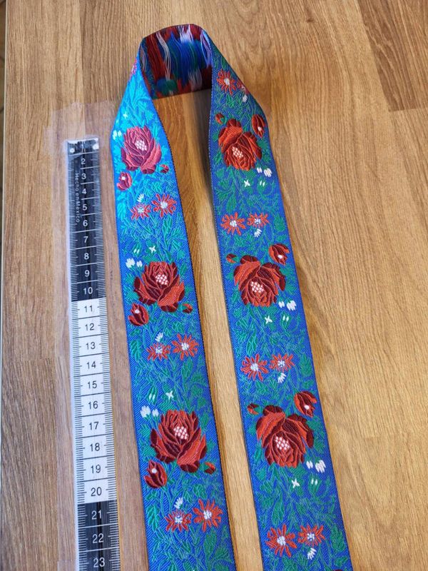 Blå Blomsterbånd m/ Rød blomster 40mm