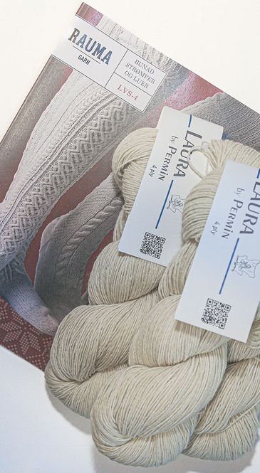 Hovedbilde Bunadstrømpe materialpakke herre - Laura ufarget