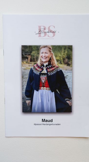Hovedbilde Bunadstrikk strikkepakke modell 